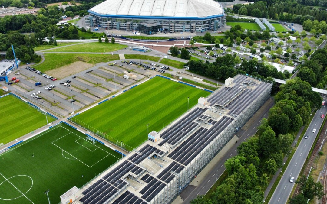 Photovoltaikanlage im intelligenten Energiesystem bei Schalke 04.