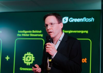 Jasper Koch präsentiert die intelligente Energieversorgung auf der PrE-world