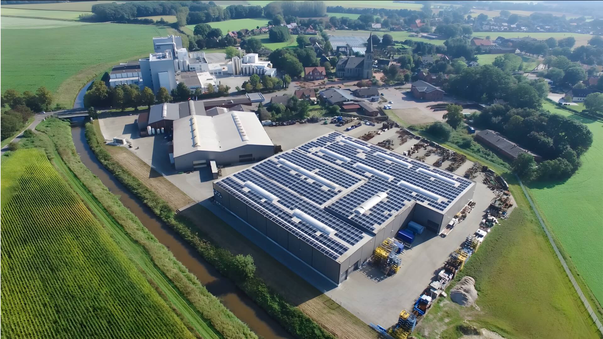 Intelligentes Energiesystem bei Schüring Landtechnik und Maschinenbau GmbH Intelligentes Energiesystem bei Schüring Landtechnik und Maschinenbau GmbH